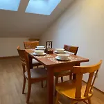 아파트 Two Bedroom Flat In Magernitsa 반스코