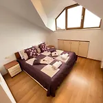 Two Bedroom Flat In Magernitsa