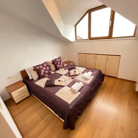 Two Bedroom Flat In Magernitsa
