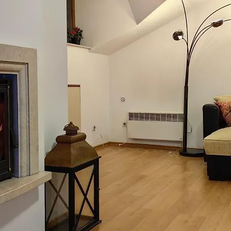 Two Bedroom Flat In Magernitsa Apartment