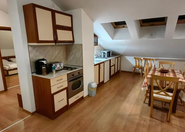 Two Bedroom Flat In Magernitsa