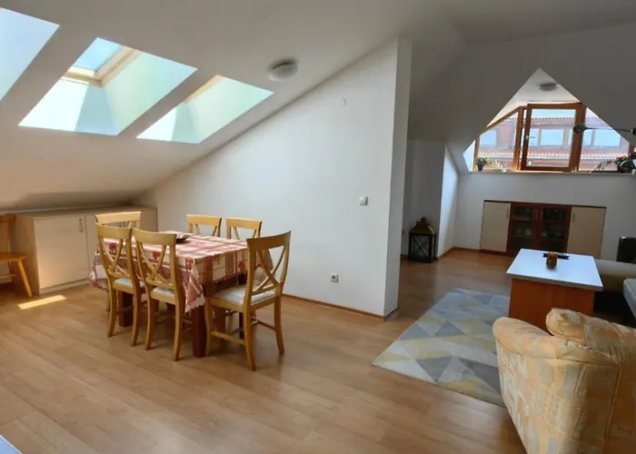 Two Bedroom Flat In Magernitsa *